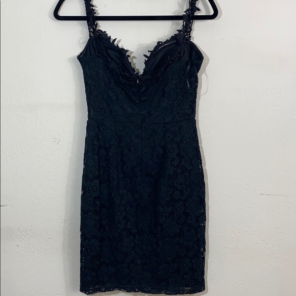 Black dress - Picture 3 of 3